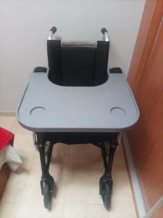 SILLA DE RUEDAS NUEVA