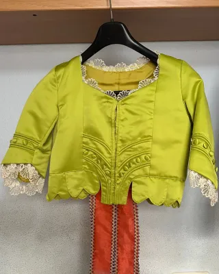 Traje de Fallera Morado Bordado