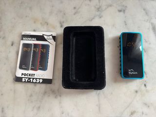 Radio Portátil FM Sytech Negra y Azul