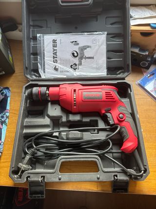 Taladro Stayer 700W con maletín