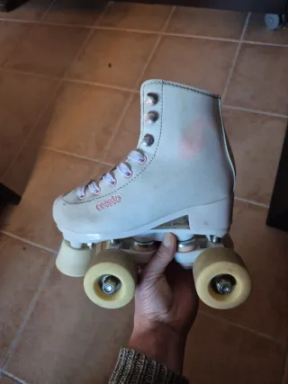 Patines de niña blancos