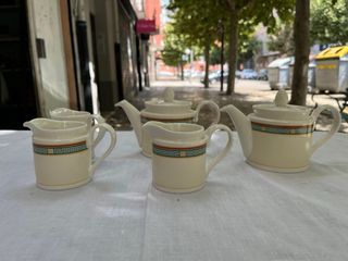 Juego Teteras y Jarras Porcelana