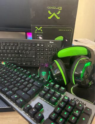 Set tastiera da gioco + mouse + cuffie + regalo