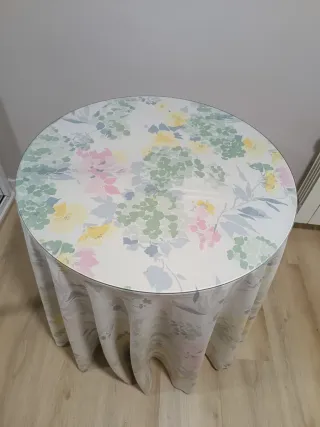 Mesa camilla redonda cristal con diseño floral
