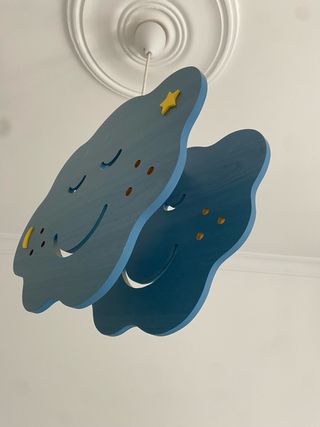 Lámpara infantil nube luna estrella madera