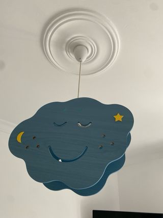 Lámpara infantil nube luna estrella madera