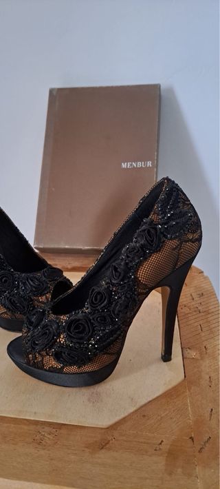 Scarpe décolleté Menbur nere e oro