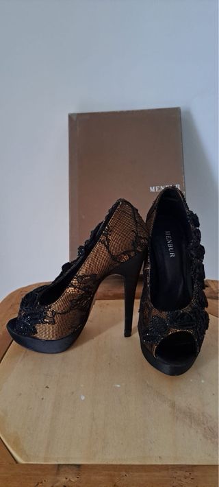 Scarpe décolleté Menbur nere e oro