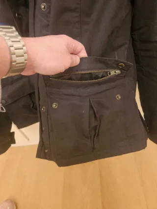 Chaqueta moto Barbour x Triumph color negro