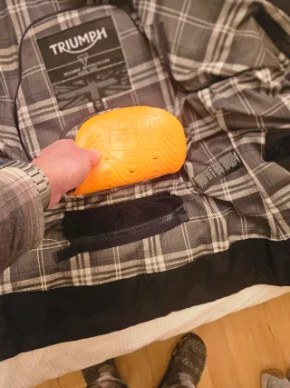 Chaqueta moto Barbour x Triumph color negro