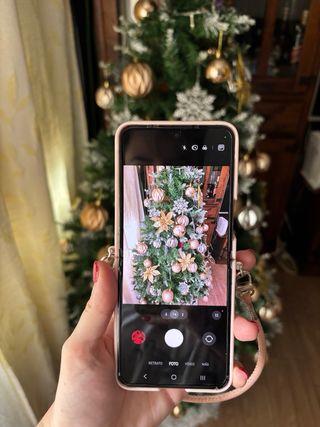 Samsung Galaxy Z Flip 5 morado