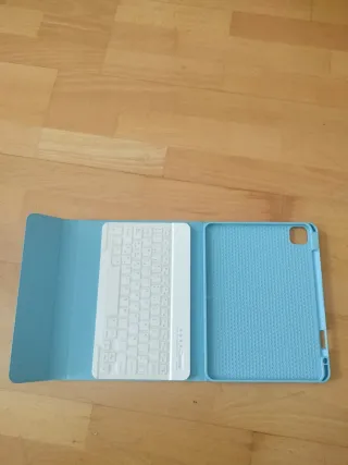 Custodia iPad 11 con Tastiera Bluetooth Blu