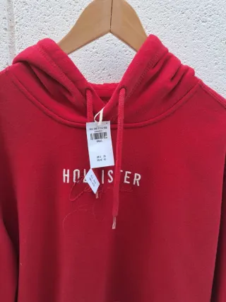 Sudadera Hollister Roja cereza. Talla S