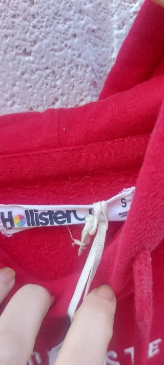Sudadera Hollister Roja cereza. Talla S