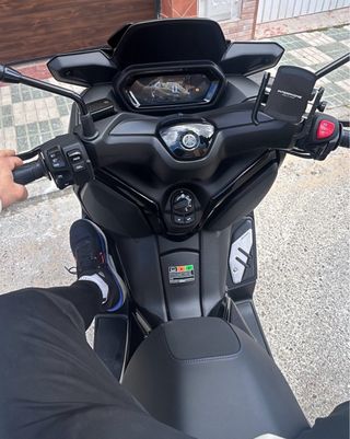 Yamaha Xmax 300 2025