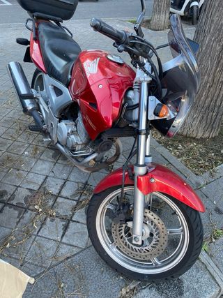 Honda CBF 250 Roja