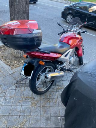Honda CBF 250 Roja