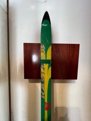 Lote 2 esquís Dynastar y Kästle