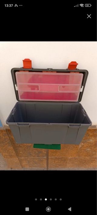 Caja de herramientas Tayg con bandeja