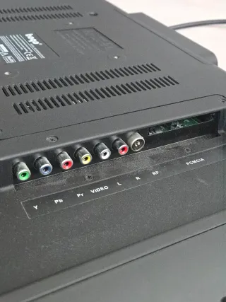 Televisión Bogo 24 Full HD Negra