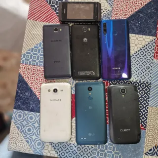 7 móviles para piezas (no funcionan)