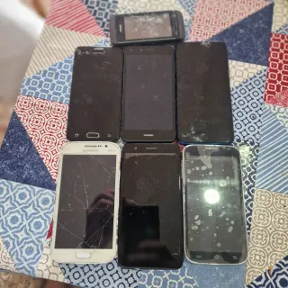 7 móviles para piezas (no funcionan)