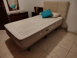 Cama completa: colchón, somier y cabecero