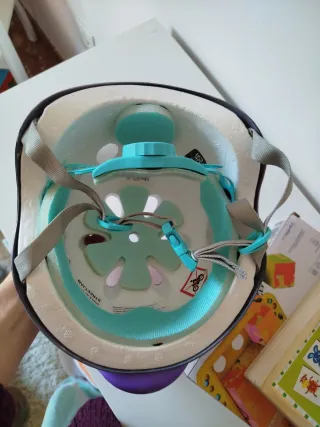 Casco infantil unicornio morado