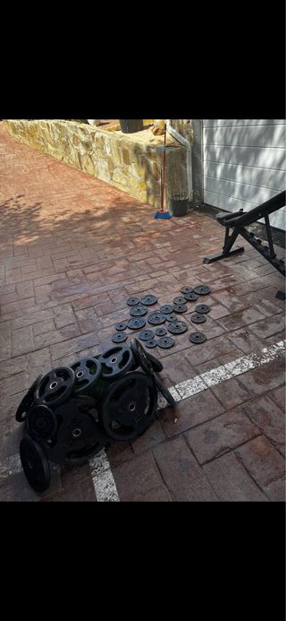 Rack ATX gimnasio con banco, pesas, mancuernas,...