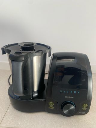Robot Cecotec Mambo 9590
