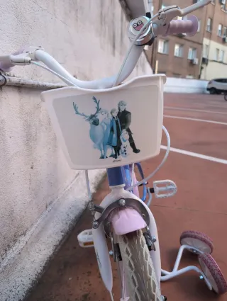 Bicicleta Frozen con ruedines