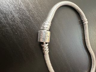 Pulsera Pandora Moments Plata + Kit Regalo