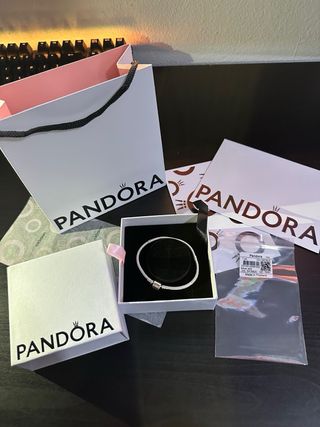 Pulsera Pandora Moments Plata + Kit Regalo