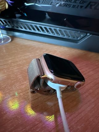 Apple Watch Series 5 Oro Rosa y correa Milanesse
