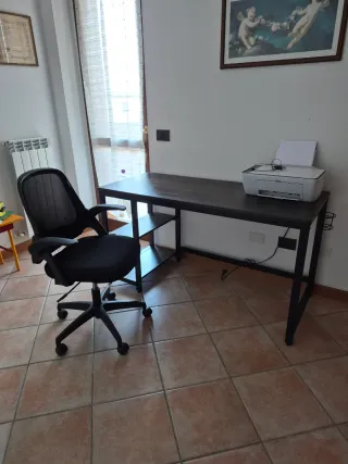 Scrivania e Sedia Ufficio