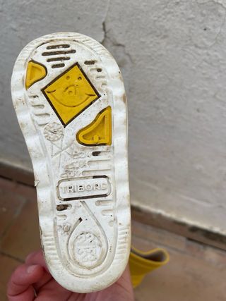 Botas de agua amarillas talla 22/23