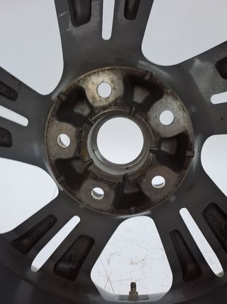 LLANTA HYUNDAI ELANTRA (AD)(2016) (2)