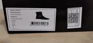 Botines negros con hebillas