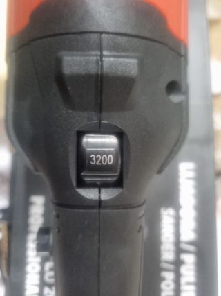 Pulidora profesional STAYER LU 260 CE 180mm