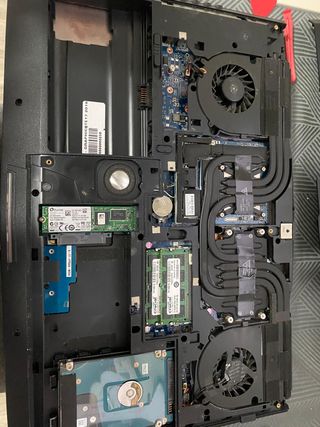 Reparación y mantenimiento de PC y Consolas