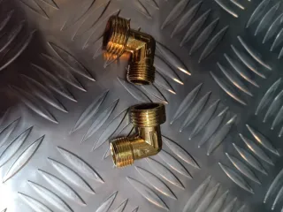 Codo latón para compresor de aire