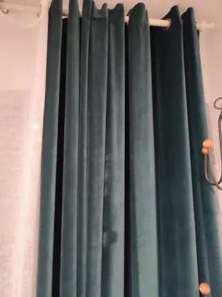 Cortinas de terciopelo verde oscuro