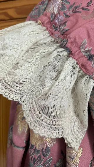 Traje de Fallera rosa y blanco