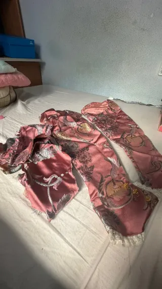 Traje de Fallera rosa y blanco