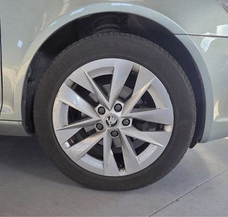 Skoda Octavia 1.6 TDI 105 cv Active Plus Año 2012