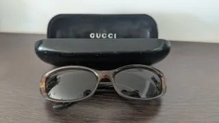 Gafas de sol Gucci negras y marrones