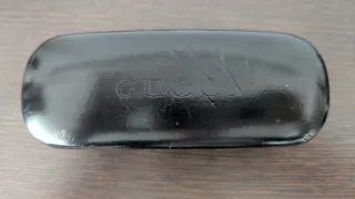 Gafas de sol Gucci negras y marrones