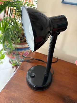 Lampada da tavolo nera lucida vintage