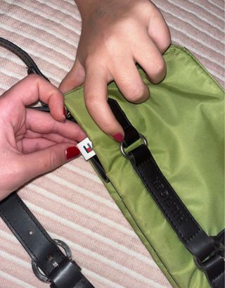 Bolso Tommy Hilfiger verde y negro