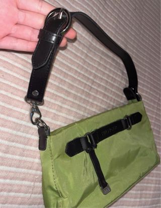 Bolso Tommy Hilfiger verde y negro